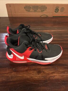 Nike Black and Red Athletic Sneakers Witness CII HO 22 Performance Basketball